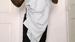 Feeling colors in slower dance