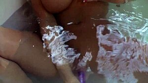 Hey, Faye and Victoria are licking pussies in lingerie! 😍