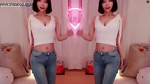 Korean bj winter performs sexy blowjob dance