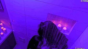 valen y danyla se dan una ducha de placer