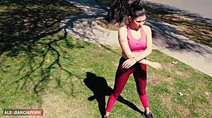 Milf follada por sorpresa por hombre misterioso