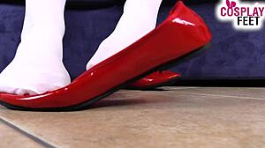 白丝性感护士脚趾挑逗诱惑