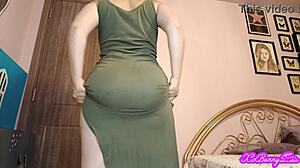 Pawg Xo Bunny Farting and Shaking Ass in Green Dress