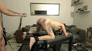 orgasmus kontrolle auf dem strafbock.