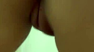 Morena Cacheada mini etekle funk dansı yaparak novinho'yu azdırıyor