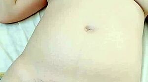 soy una mujer cachonda me encanta sentir pollas grandes y consolador gigante hasta el fondo con placer a chorros