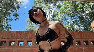 Emo Goth Girl Deepthroat