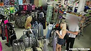 why's gianna gem popping her tight pussy for lp officer slamming?