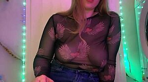 i'm fucking this big dildo in my pussy until i cum hard