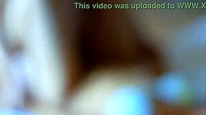 Madrastra Linda Y El Compañero De Deportes De Su Hermanastra En Su Departamento