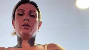 Influencer Famosa Trains in Sports Bra at Gym While Guys Stare at Her Wet Legs and Soaked Pussy