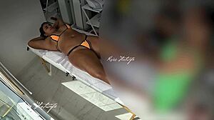 Usei Meu Bikini Safado Para Fazer Massagem Massagista Ficou Cheia De Tes�o Vendo Minha Bucetinha Pulando Do Bikini