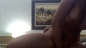 继父继女沙发口交内射禁忌吸吮