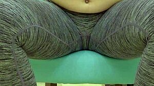 teen big ass babe teases daddy in leggings