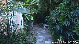 Petite teen 18+ gets a facial after hardcore outdoor action 😏💦