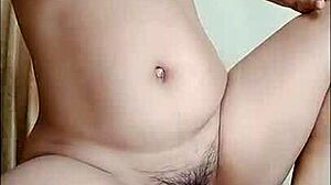 this mature asian slut's squirting with toys! 💦🔥