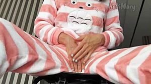 horny teen 18+ babe starts masturbating wet pussy for orgasm