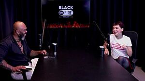 Tem os caninos por ser fã de vampiros