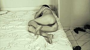 Padrasto Loses Control And Visits Enteada At Night For Milf Sex