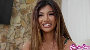 छोटी एशियन स्पिनर क्लारा ट्रिनिटी का कमबैक! ट्रेय वंट के बड़े काले लंड पर बिना कंडोम चढ़ी 🔥