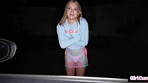 Becky Summers lets a stranger dominate her wet cunt in wild riding action 😏