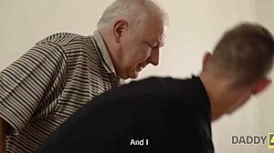 कोलीन बीएफ की चुदाई से थककर उसके लंड का मजा लेने लगी