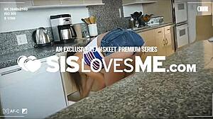 omg these bffs bridesmaids turned the night into a wild 3some orgy 😘