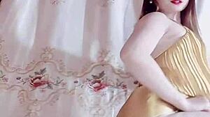 young vietnamese teen 18+ showcases dance moves on bigo live