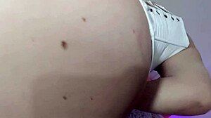 लैटिना सौतेली मां की बड़ी कैमलटो गांड बिना कंडोम सौतेले बेटे से चुदती डबल पेनेट्रेशन पसंद वाली जोरू