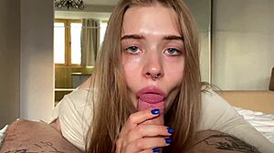 Californiababe Licks Feet and Fucks in Doggy Style