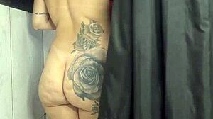 Um homem invadiu o vestiário de loja famosa em são paulo e fodeu meu cu sem camisinha até gozar dentro