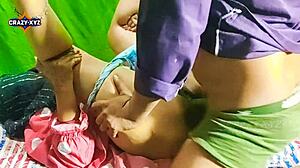 पाकिस्तानी लड़की पहली बार गांड मरवा रही बाथरूम में क्यूट कॉलेज रूममेट संग