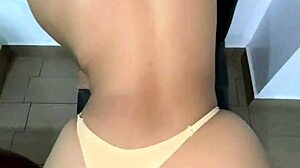 स्टेपब्रदर को कराहों से जगाया बेडरूम रॉ क्रीमपाई चुदाई