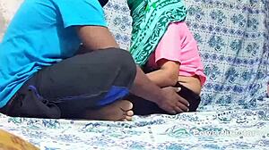 इंडियन स्कूल टीचर स्टूडेंट से क्लासरूम में बड़े लंड वाली सекс!