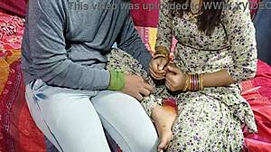 पहली बार प्यारी स्टेपसिस्टर को डर्टी टॉक के साथ चोदा और कमशॉट मारा