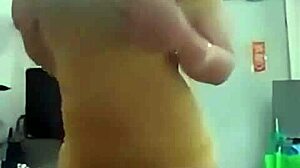 Pandang awek Indonesia panas ni, macam mommy seksi gila