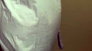 colegiala se desnuda para maestro con solo 18 años mal en materia, profe se aprovecha de situación, ya basta me duele grita placer 😱🍑