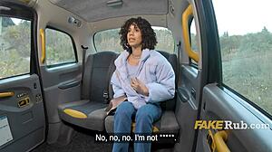 สาวผมลอนยอมอมควยแลกเรียกแท็กซี่ไม่ได้