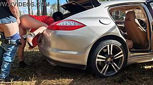 जंगल में बड़े चूचों वाली बेब झुककर चुदाई पकड़ी, डैडी मॉमी को बाहर क्विकी में चोद कम से लथपथ ऑर्गेज्म।