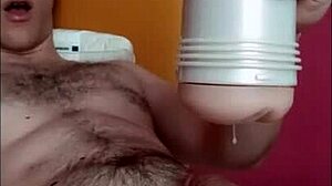 हसीन लड़का बेडरूम में टॉय से चोदकर जोरदार सिसकारियां लेते झड़ा