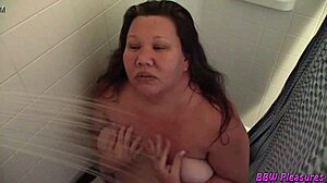 Naughty Bbw Housewife Naked