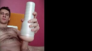 हसीन लड़का बेडरूम में टॉय से चोदकर जोरदार सिसकारियां लेते झड़ा