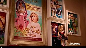 Хелен Йорк раздевается и дразнит маленькими сиськами в Graves s01e03!