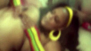 दो इबोनी BBW बड़ी गांड व मोटे कर्व्स वाली एक BBC को गैंगबैंग एमेच्योर ऑर्गी में