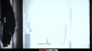 Cadey Mercury वर्जिन बेबीसिटर डीपथ्रोट राइड चुदाई