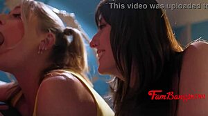 не верю, он меня шантажирует, теперь хочет мою миниатюрную сводную сестрёнку 18+