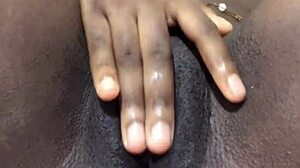 check out this homemade ebony babe masturbating her juicy pussy lips 😍🔥