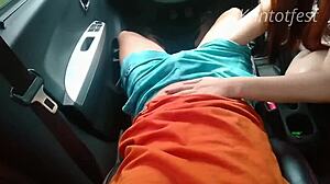 pinay teen blows taxi driver cumswap for free ride outdoors