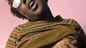 horny ebony solo fingers wet black pussy 😩💦