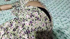 सौतेली आंटी की बड़ी गांड घरेलू एनल काउगर्ल राइड के बाद क्रीमपाई!